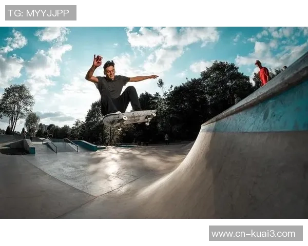 广州滑板队耐力训练揭秘:如何在极限运动中突破自我极限