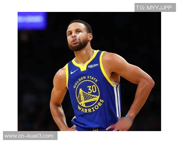 库里三分球总数突破四千大关成为历史第一人再创新高